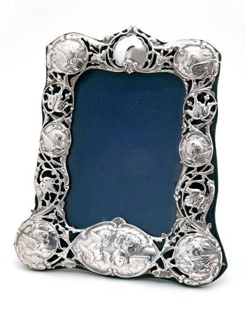 WILLIAM COMYNS SILVER PICTURE PHOTO FRAME WITH A CAST BORDER DECORATED WITH REYNOLDS ANGELS - ADDITIONAL PHOTO 1