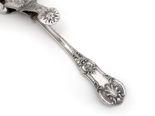 PAIR OF VICTORIAN SILVER PLATE ASPARAGUS OR SERVING TONGS ENGRAVED WITH SCROLLS AND FLOWERS - ADDITIONAL PHOTO 1