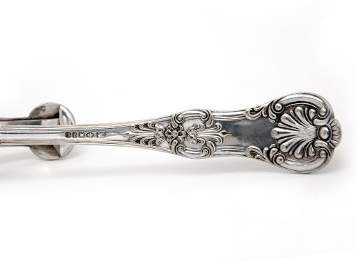 PAIR OF VICTORIAN SILVER PLATE ASPARAGUS OR SERVING TONGS ENGRAVED WITH SCROLLS AND FLOWERS - ADDITIONAL PHOTO 3