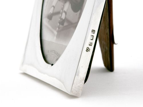 PLAIN SILVER ANTIQUE PHOTO OR PICTURE FRAME WITH AN OVAL SHAPED WINDOW - ADDITIONAL PHOTO 2