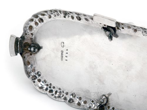 VICTORIAN SILVER PLATED TOAST RACK WITH SEVEN HOOPS AND REPOUSSE DECORATION OF FLOWERS ON THE BASE - ADDITIONAL PHOTO 2