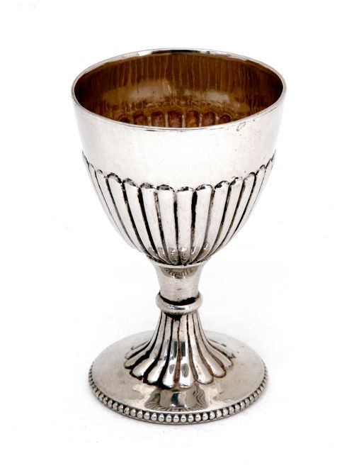 victorian silver egg cup with fluted bowl and matching base - CATEGORY: ANTIQUE SILVER - DATED 1890