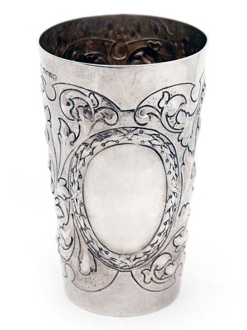 victorian silver beaker with chased decoration of fruit foliage and gargoyles - CATEGORY: ANTIQUE SILVER - DATED 1880