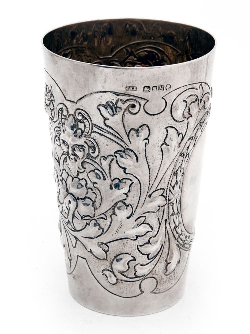 VICTORIAN SILVER BEAKER WITH CHASED DECORATION OF FRUIT FOLIAGE AND GARGOYLES - ADDITIONAL PHOTO 3