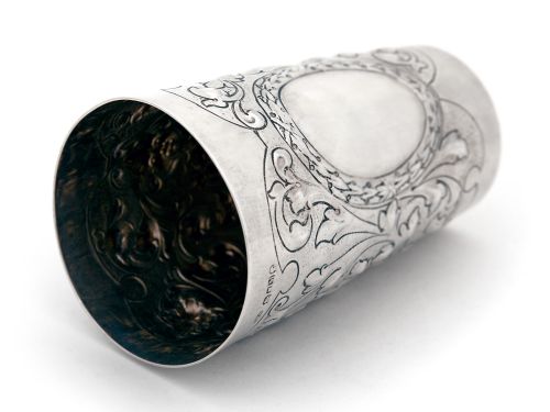 VICTORIAN SILVER BEAKER WITH CHASED DECORATION OF FRUIT FOLIAGE AND GARGOYLES - ADDITIONAL PHOTO 5
