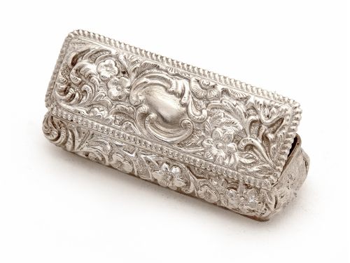 DECORATIVE EDWARDIAN SILVER RING OR TRINKET BOX WITH A HINGED LID AND FLORAL REPOSSE WORK - ADDITIONAL PHOTO 2