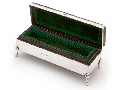 EDWARDIAN SILVER JEWELLERY BOX WITH A PLAIN BODY A PLAIN HINGED LID AND REED AND LEAF BORDER - ADDITIONAL PHOTO 3