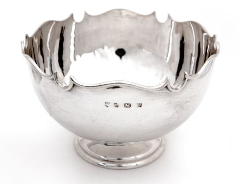 PLAIN SILVER ROSE BOWL WITH A CHIPPENDALE BORDER - ADDITIONAL PHOTO 2