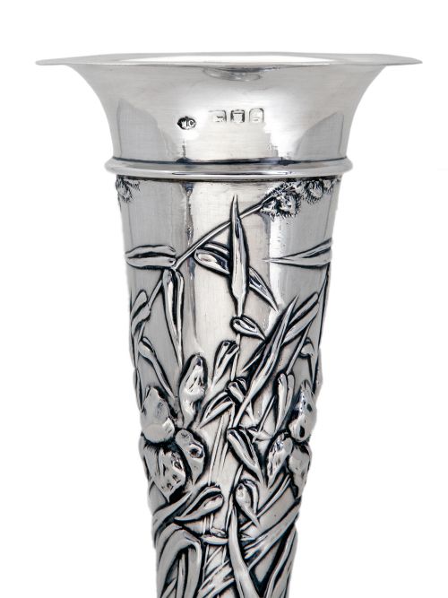 WILLIAM COMYNS SILVER VASE IN AN ART NOUVEAU STYLE - ADDITIONAL PHOTO 2