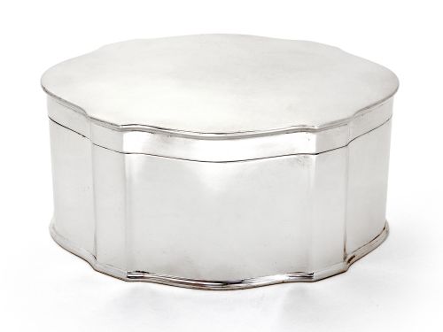 thomas bradbury silver plated plain oval box with a hinged lid - CATEGORY: ANTIQUE SILVER - DATED 1900