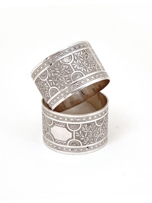 BOXED SET OF SIX LATE VICTORIAN ENGLISH SILVER PLATED NAPKIN RINGS - ADDITIONAL PHOTO 1