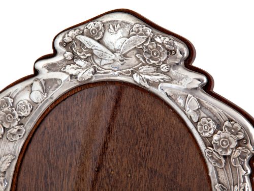 EDWARDIAN ART NOUVEAU SILVER MOUNTED FRAME EMBOSSED WITH BUTTERFLIES A DRAGONFLY AND FLOWERS - ADDITIONAL PHOTO 2