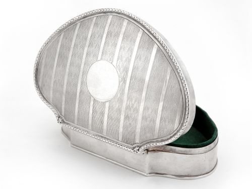 EDWARDIAN SILVER JEWELLERY OR TRINKET BOX WITH A STRIPED LEAF PATTERN ON THE HINGED LID - ADDITIONAL PHOTO 2