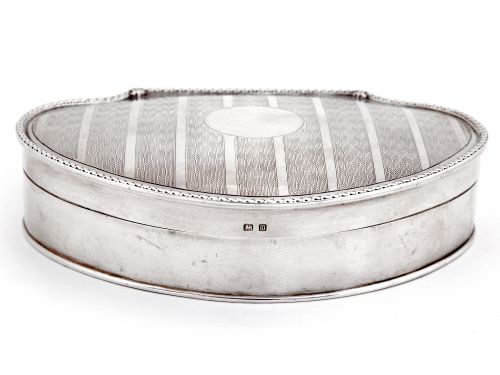 EDWARDIAN SILVER JEWELLERY OR TRINKET BOX WITH A STRIPED LEAF PATTERN ON THE HINGED LID - ADDITIONAL PHOTO 3