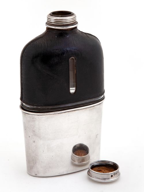 VICTORIAN SILVER AND BLACK LEATHER BOUND HIP FLASK WITH A GILT LINED CUP - ADDITIONAL PHOTO 5