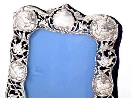 ANTIQUE SILVER WILLIAM COMYNS PHOTO OR PICTURE FRAME WITH REYNOLDS ANGELS - ADDITIONAL PHOTO 4