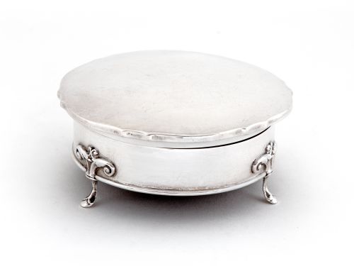 antique silver jewellery box in a plain circular chippendale form - CATEGORY: ANTIQUE SILVER - DATED 1920