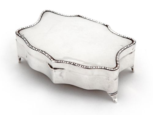 plain chester silver shaped jewellery box with a beaded border to lid - CATEGORY: ANTIQUE SILVER - DATED 1910