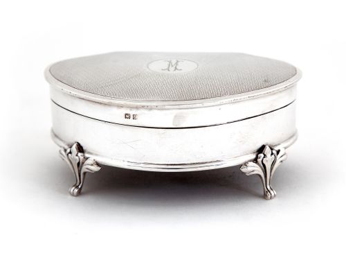 UNUSUAL SILVER JEWELLERY BOX WITH ENGINE TURNING AND ENGRAVED M TO THE HINGED LID - ADDITIONAL PHOTO 4