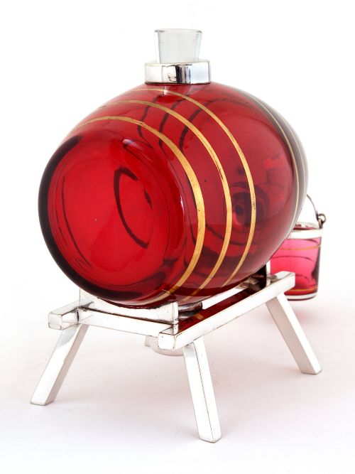 HUKIN HEATH SPIRIT BARREL WITH A SILVER PLATED SPIGOT AND CRANBERRY AND GILT GLASS BARREL - ADDITIONAL PHOTO 2