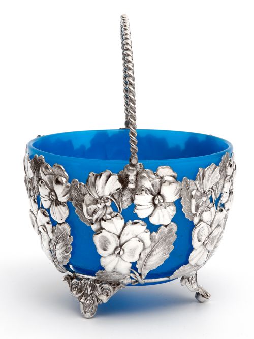 SILVER PLATED SUGAR BASKET PIERCED AND EMBOSSED FLORAL DECORATION BODY AND OPELINE LINER - ADDITIONAL PHOTO 3