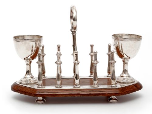 OAK AND SILVER PLATED TOAST RACK WITH TWO EGG CUPS - ADDITIONAL PHOTO 4