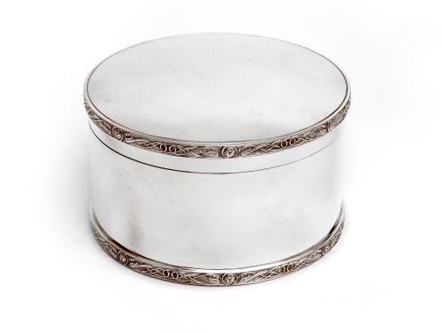atkin brothers circular silver plated biscuit or trinket box - CATEGORY: ANTIQUE BOXES - DATED 1890