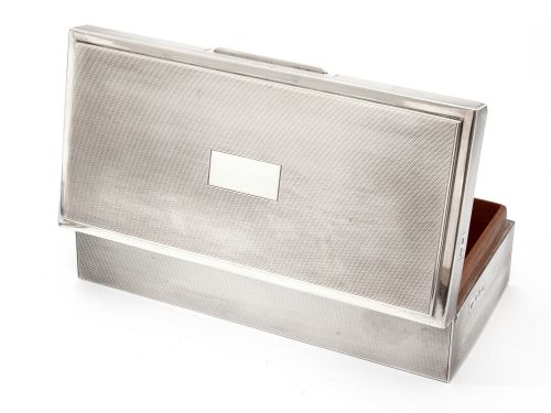 SILVER ENGINE TURNED CEDAR LINED TRINKET OR CIGARETTE BOX - ADDITIONAL PHOTO 2