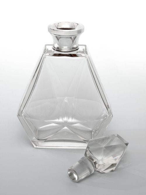 VINTAGE PLAIN ART DECO DECANTER WITH A CONTINENTAL SILVER COLLAR - ADDITIONAL PHOTO 1