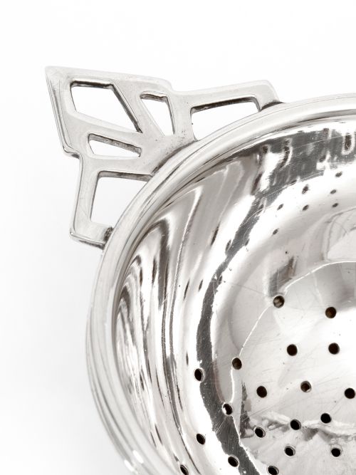 ART DECO STYLE SILVER TEA STRAINER AND STAND - ADDITIONAL PHOTO 2