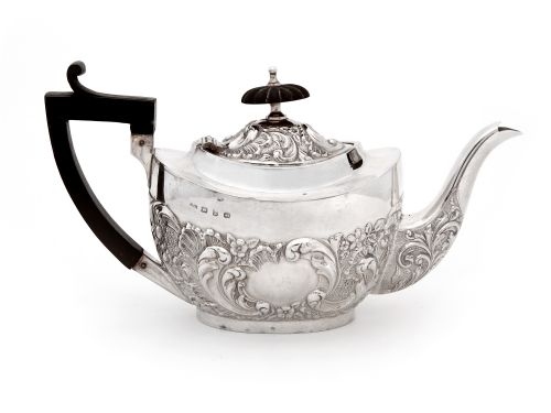 OVAL VICTORIAN THREE PIECE SILVER BACHELOR TEA SET - ADDITIONAL PHOTO 1