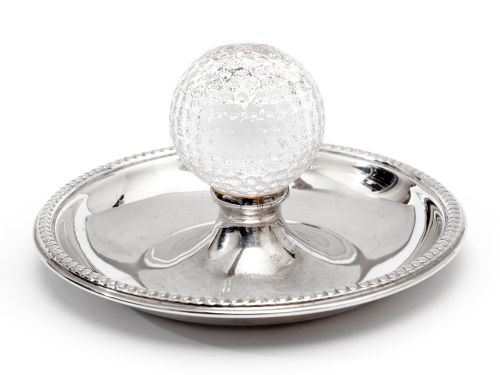 vintage golf ash tray in silver plate with a central glass golf ball - CATEGORY: ANTIQUE SILVER - DATED 1950