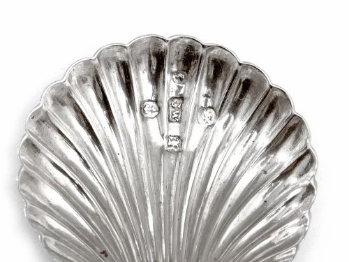 VICTORIAN SILVER TEA CADDY SPOON WITH A CIRCULAR SCALLOPED FLUTED BOWL - ADDITIONAL PHOTO 3