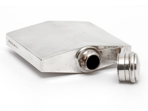 SQUARE SILVER HIP FLASK WITH AN ENGINE TURNED BODY - ADDITIONAL PHOTO 2