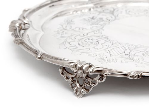 ELKINGTON 105 SILVER PLATED SALVER WITH A SCROLL AND FLORAL SHAPED MOUNT - ADDITIONAL PHOTO 2
