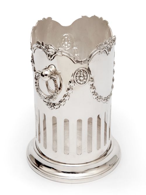 VICTORIAN SILVER PLATED BOTTLE STAND WITH WREATH SWING HANDLES - ADDITIONAL PHOTO 3
