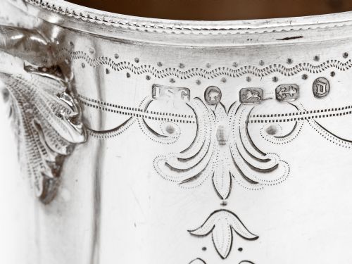 VICTORIAN SILVER CHRISTENING MUG IN A STRAIGHT BODY FORM AND GARLAND AND SCROLL ENGRAVING - ADDITIONAL PHOTO 2