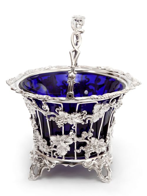 LARGE VICTORIAN SILVER PLATED SUGAR BASKET WITH A BRISTOL BLUE LINER - ADDITIONAL PHOTO 2