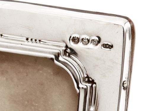 ANTIQUE SMALL SILVER FRAME WITH PLAIN BORDERS AND A SHAPED REED AND BEADED STYLE WINDOW - ADDITIONAL PHOTO 3
