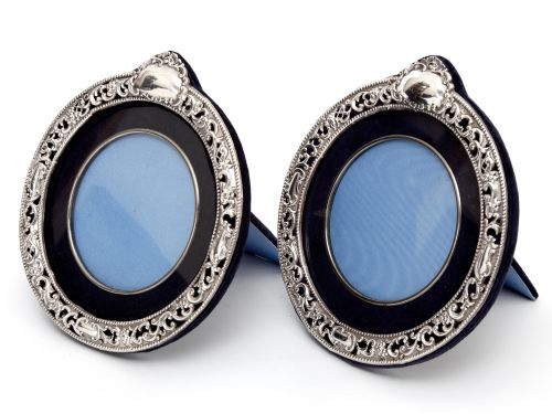 PAIR OF VICTORIAN DECORATIVE CIRCULAR CHESTER SILVER PHOTO OR PICTURE FRAMES - ADDITIONAL PHOTO 1