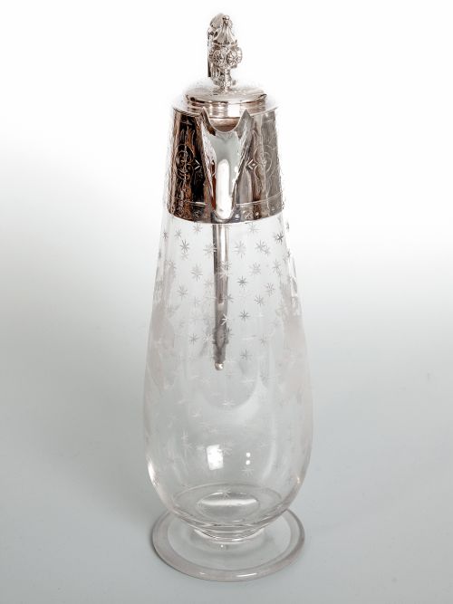 VICTORIAN ENGRAVED GLASS SILVER PLATED CLARET JUG WITH FLORAL ENGRAVING AND GRAPE AND VINE HANDLE - ADDITIONAL PHOTO 1