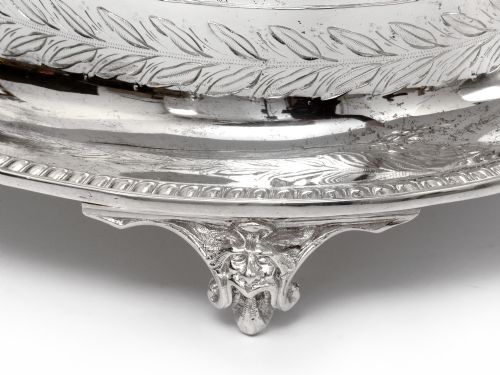 VICTORIAN SILVER PLATED BISCUIT BOX WITH A ROMAN HELMET FINIAL AND ROMAN WARRIOR FRIEZE - ADDITIONAL PHOTO 6