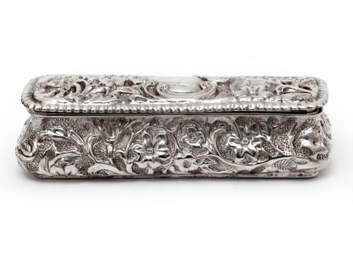 SMALL ANTIQUE SILVER TRINKET OR JEWELLERY BOX WITH REPOUSSE FLORAL AND SCROLL DECORATION - ADDITIONAL PHOTO 1