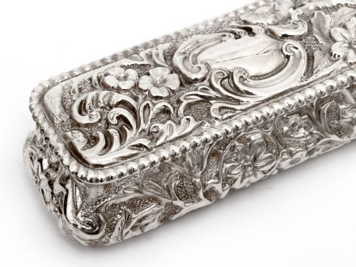 SMALL ANTIQUE SILVER TRINKET OR JEWELLERY BOX WITH REPOUSSE FLORAL AND SCROLL DECORATION - ADDITIONAL PHOTO 5