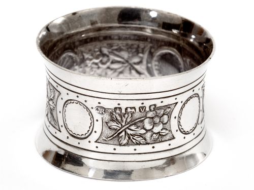 VICTORIAN JOHN ROUND BOXED PAIR OF SILVER CONVEX SHAPED NAPKIN RINGS - ADDITIONAL PHOTO 2