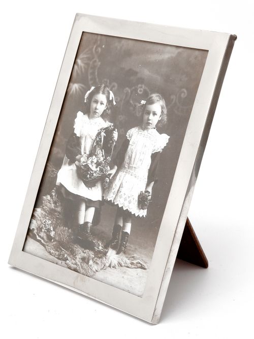 silver photo picture frame with a good gauge completely plain silver border - CATEGORY: ANTIQUE SILVER - DATED 1910