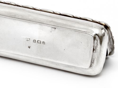 SMALL VICTORIAN SILVER JEWELLERY BOX WITH REPOUSSE SCROLL AND FLOWER DECORATION - ADDITIONAL PHOTO 1