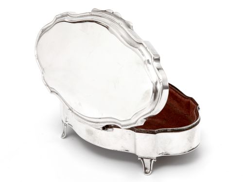 ANTIQUE SILVER TRINKET BOX IN AN OVAL SHAPED FORM WITH A PLAIN HINGED LID - ADDITIONAL PHOTO 2