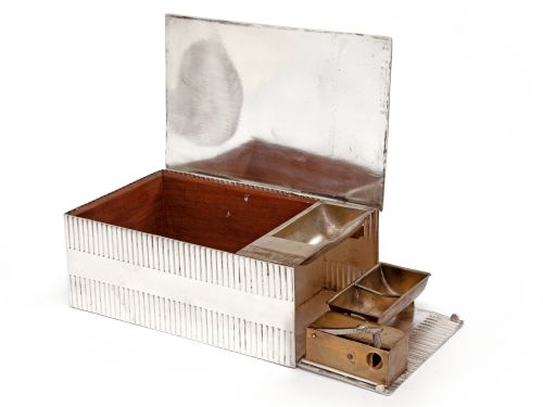 CEDAR LINED SILVER PLATED CIGAR BOX WITH REMOVABLE MATCH HOLDER ASH TRAY AND CIGAR CUTTER - ADDITIONAL PHOTO 2