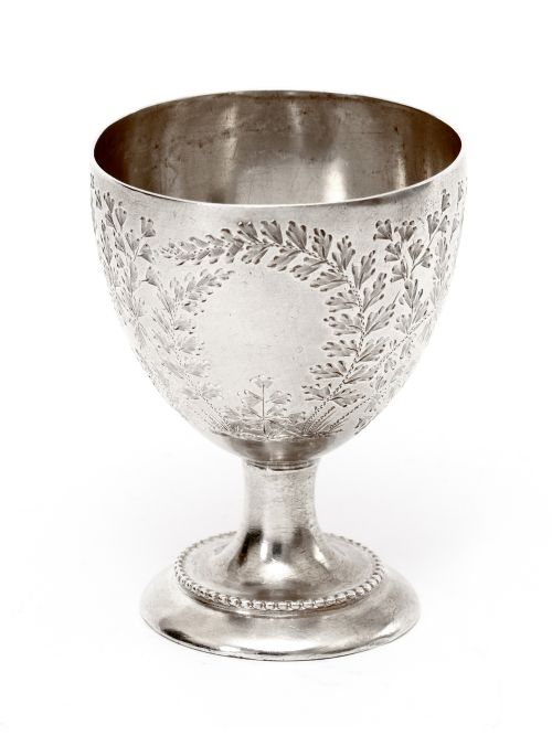 GOOD QUALITY ANTIQUE MAPPIN WEBB SILVER EGG CUP ENGRAVED WITH FERNS - ADDITIONAL PHOTO 2